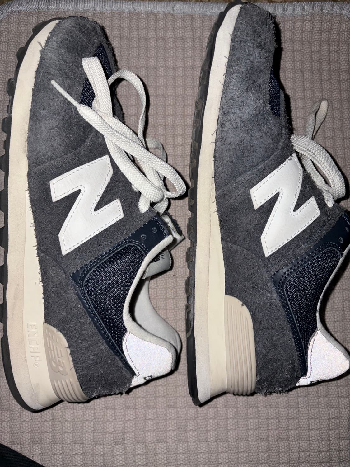 뉴라발란스 헤리티지 574 네이비 상품이미지1