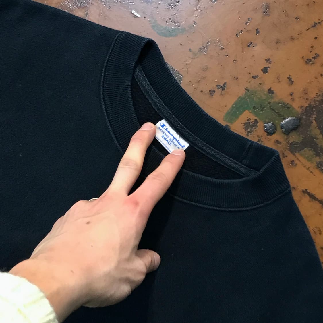 챔피온 리버스위브 에이징 블랙 맨투맨 남성 102 여성 프리사이즈 상품이미지3