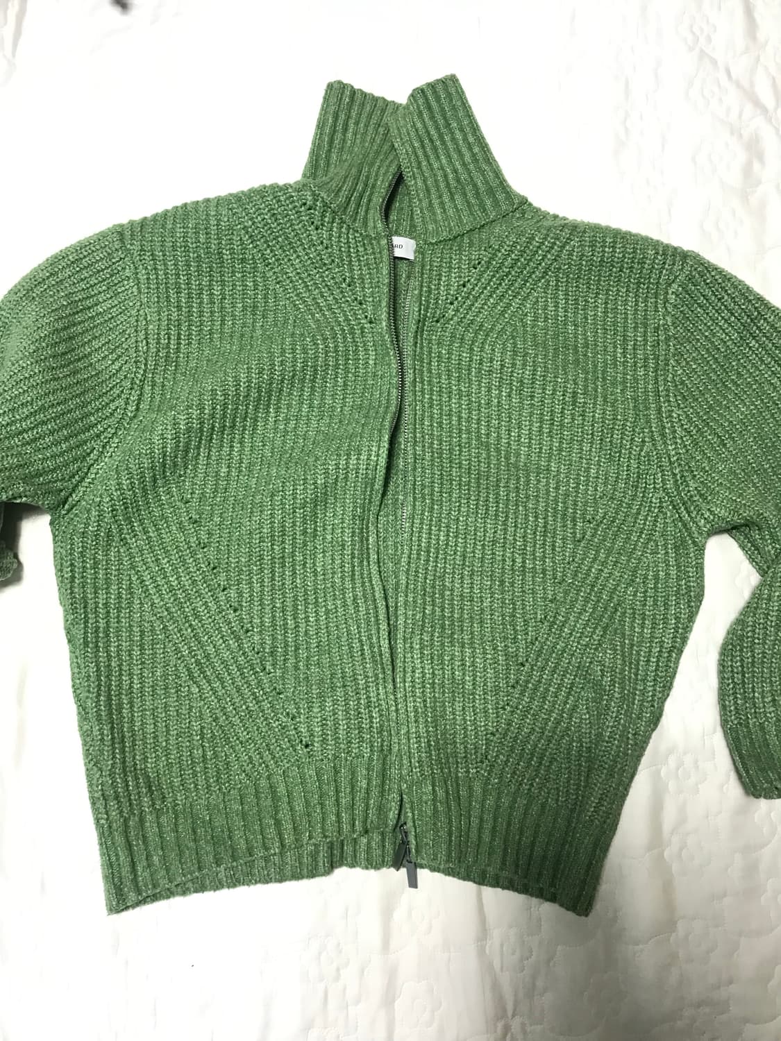 르마드 에어울 하이넥 사선 집업 니트 (그린) 2사이즈 5만원에 팝니다. 상품이미지3