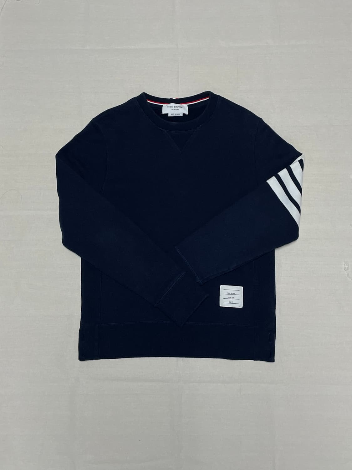 톰브라운 사선완장 맨투맨 [2] 상품이미지1