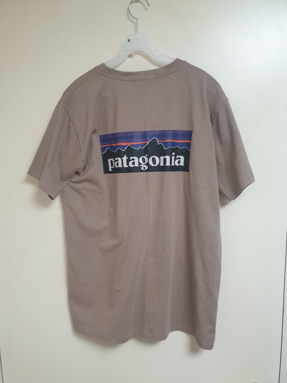 [여성] 파타고니아 베이지 반팔티 L 상품이미지2