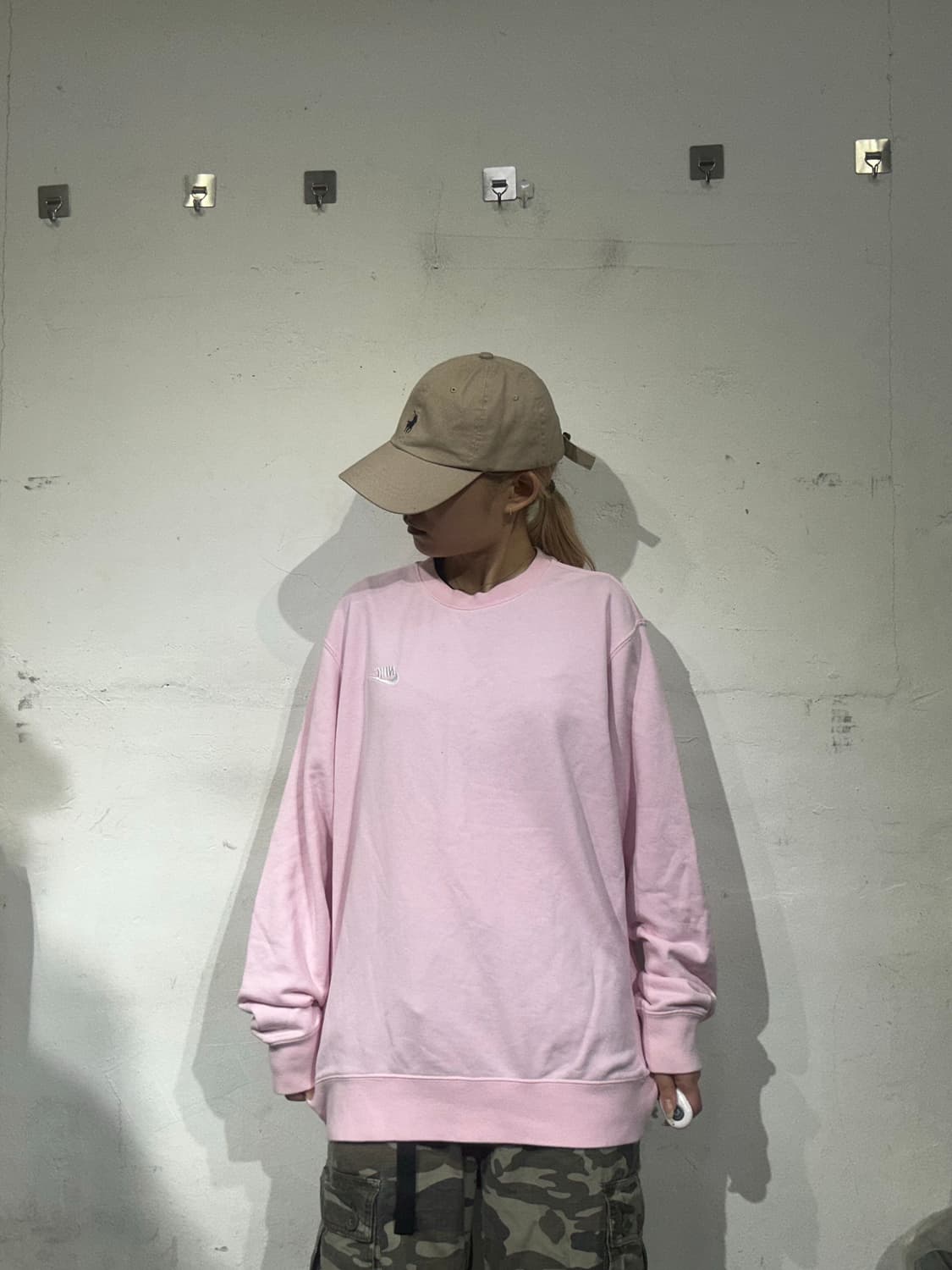 나이키 딸기우유 핑크 맨투맨 스웻 셔츠 L  상품이미지2