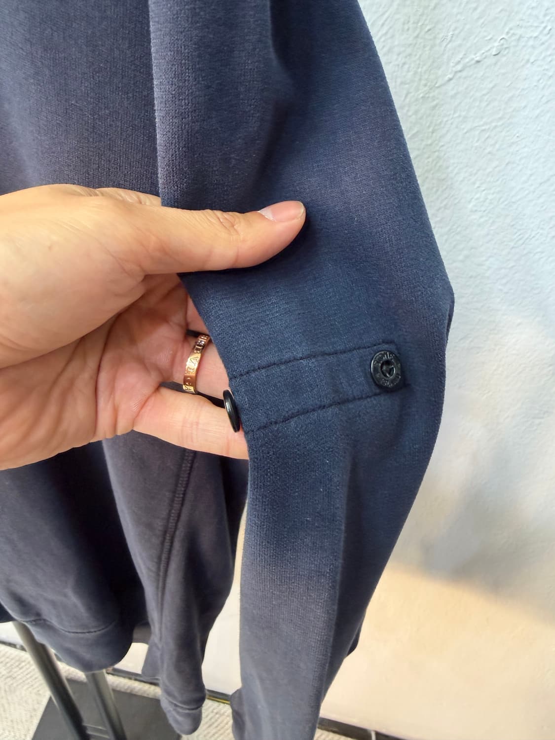 정품) 스톤아일랜드 네이비 맨투맨 티셔츠 M 상품이미지4