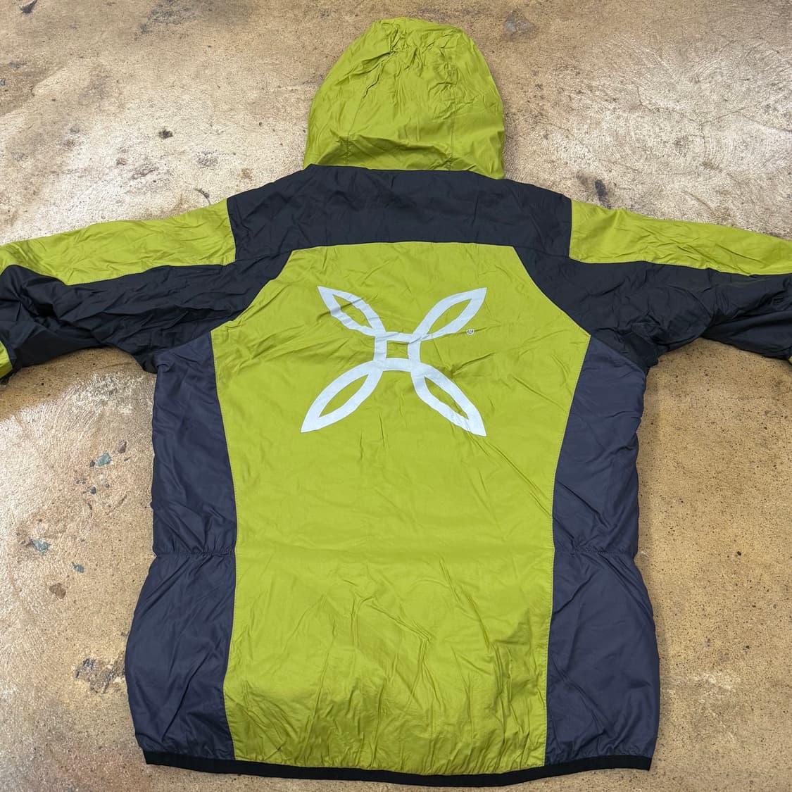 [ 정품/XS ] 몬츄라 바람막이 스카이 자켓 b8 상품이미지4