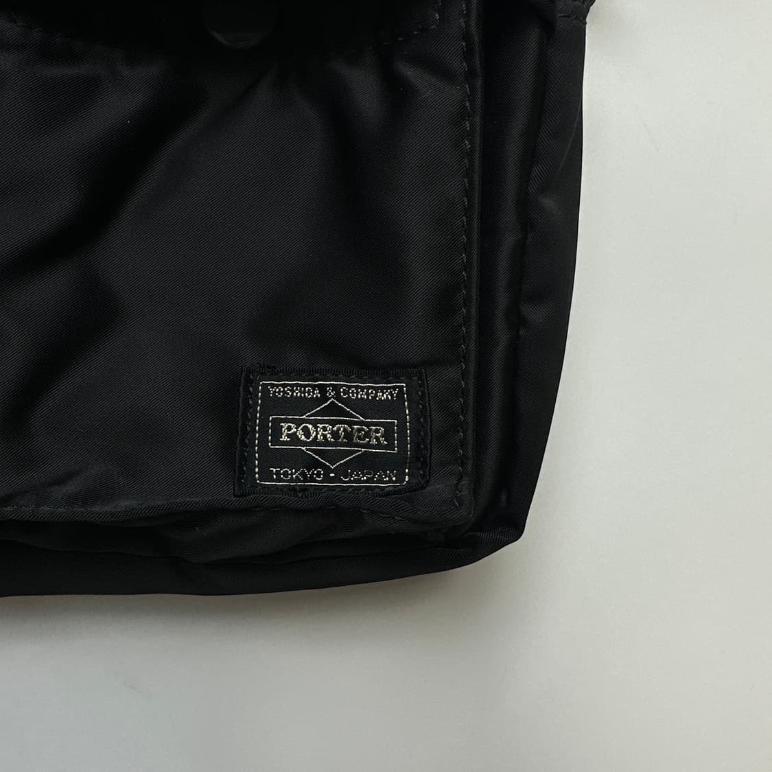 PORTER TANKER SHOULDER BAG 포터 탱커 숄더백 상품이미지2