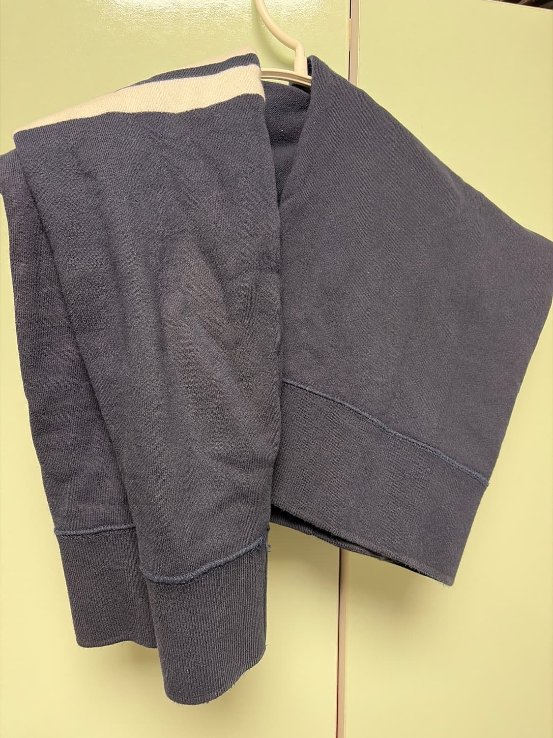 톰브라운 맨투맨 상품이미지2