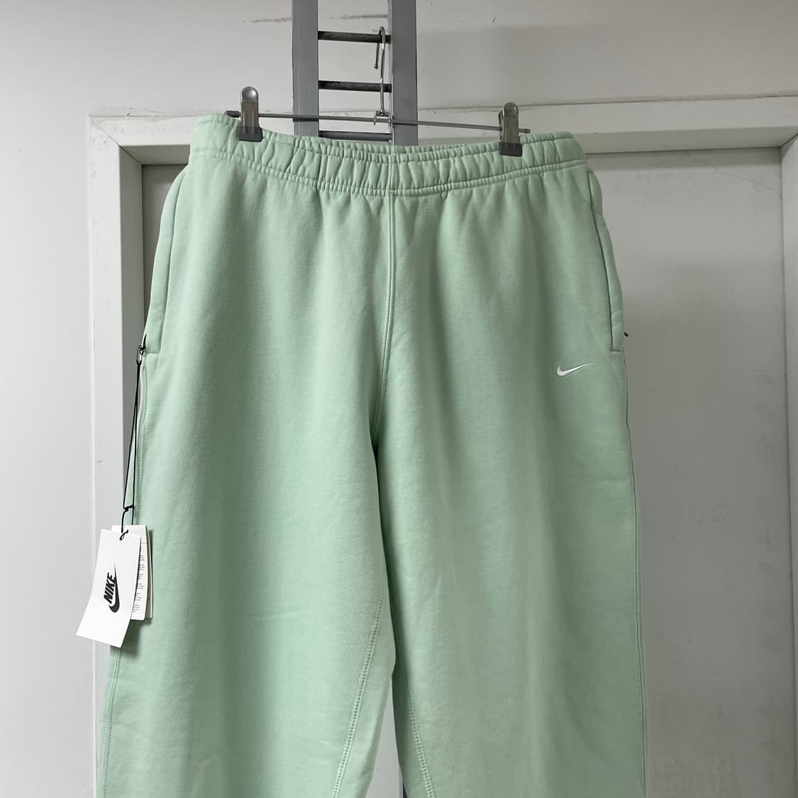 나이키 스우시 트레이닝 팬츠 새상품 S 상품이미지2
