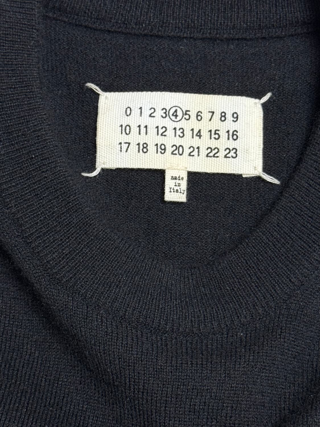 메종 마르지엘라 소프트 크루넥 울니트 블랙 상품이미지4