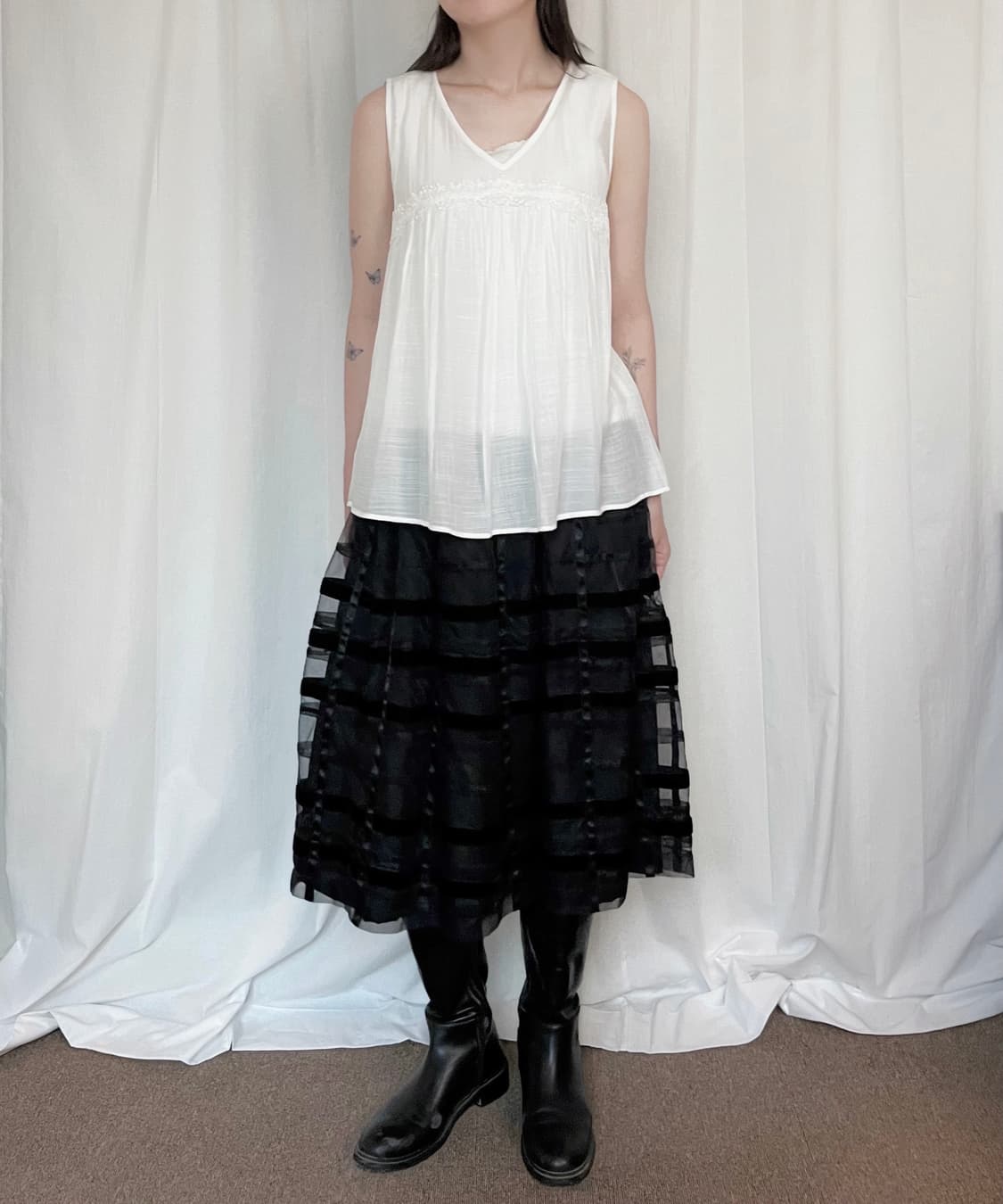 Flower Lace Sleeveless – White 상품이미지4