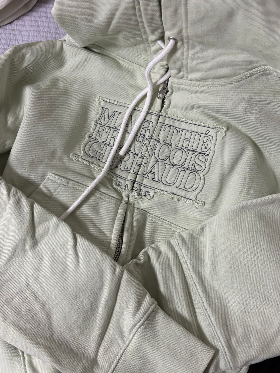 마리떼 프랑소와 저버 크롭 후드집업 라이트 그린 상품이미지3