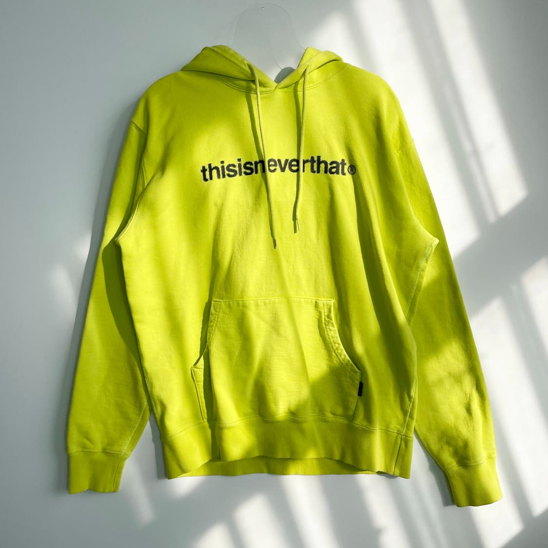 C1 디스이즈네버댓 후드티 M사이즈 상품이미지1