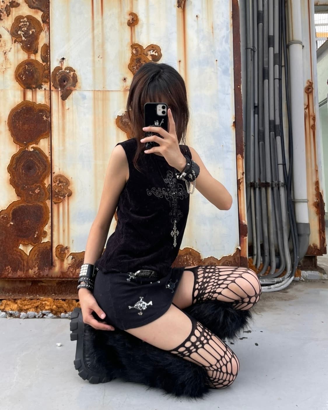 🎸블랙 크로스 디테일 슬리브리스🎸 상품이미지2