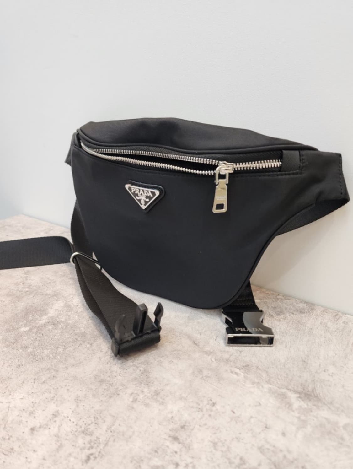 프라다뷰티  힙색 벨트백 상품이미지5
