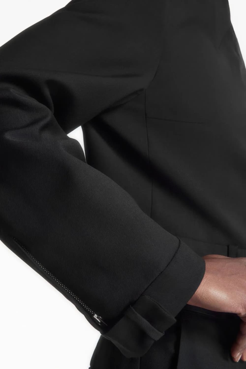 COS 파워숄더 디컨스트럭티드 블랙 재킷 상품이미지8