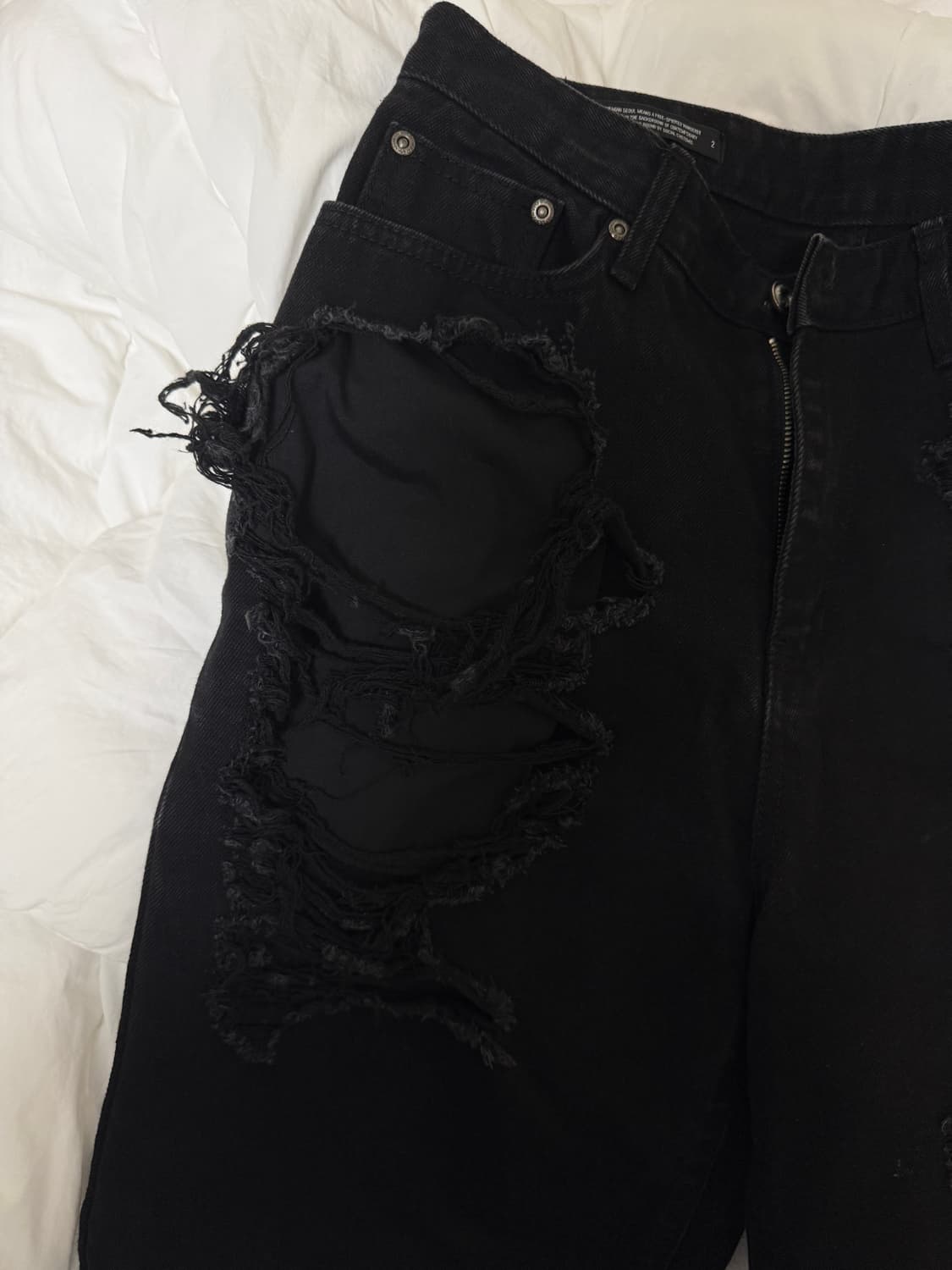 보헤미안서울 KNEE OPEN RIPPED WIDE JEANS, BLAC 상품이미지2