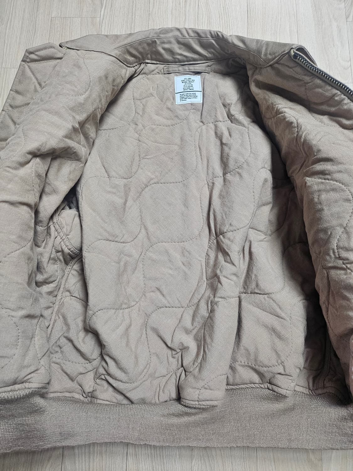 미군오리지날 CWU45P 데드스탁 탄색 라지 상품이미지2