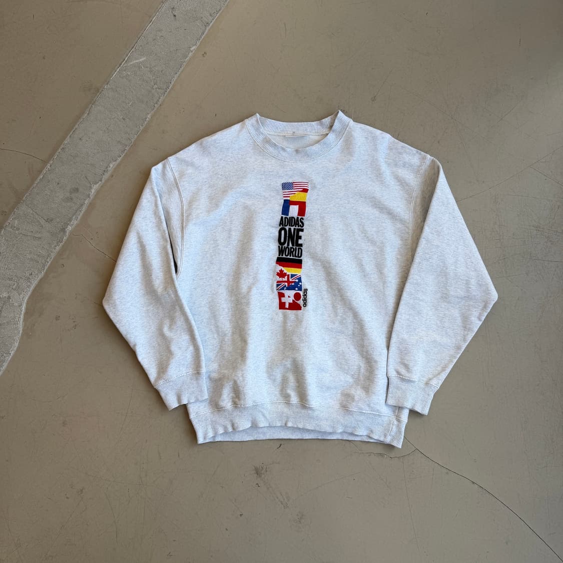90s 아디다스 원월드 크루넥 스웻셔츠 상품이미지2