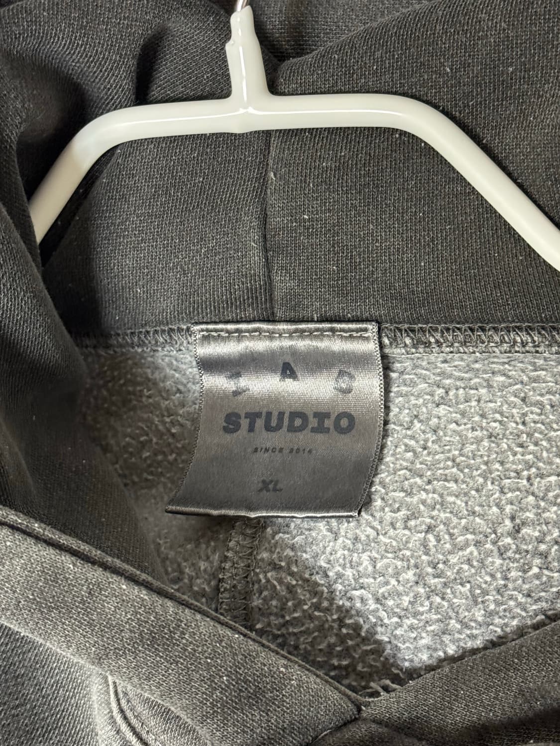 아이앱스튜디오 블록 피그먼트 후드 블랙 (XL) 상품이미지3