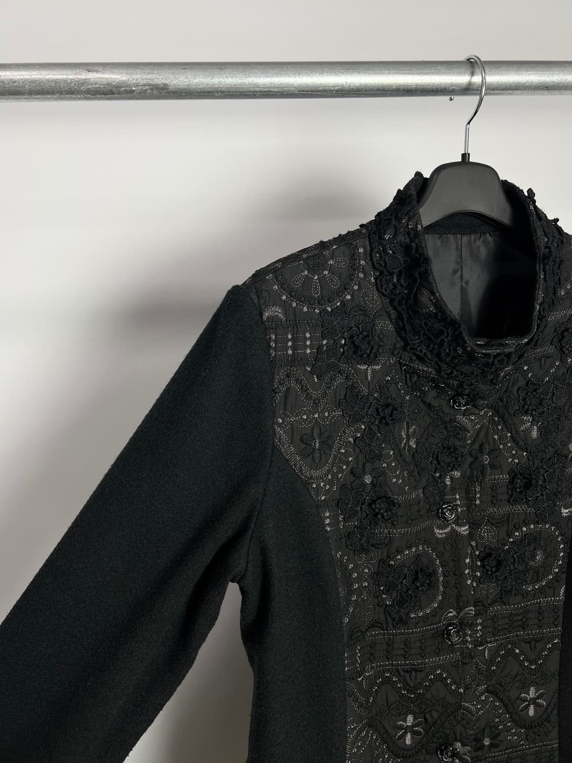 NOA-GE 자수 디테일 코트 상품이미지4