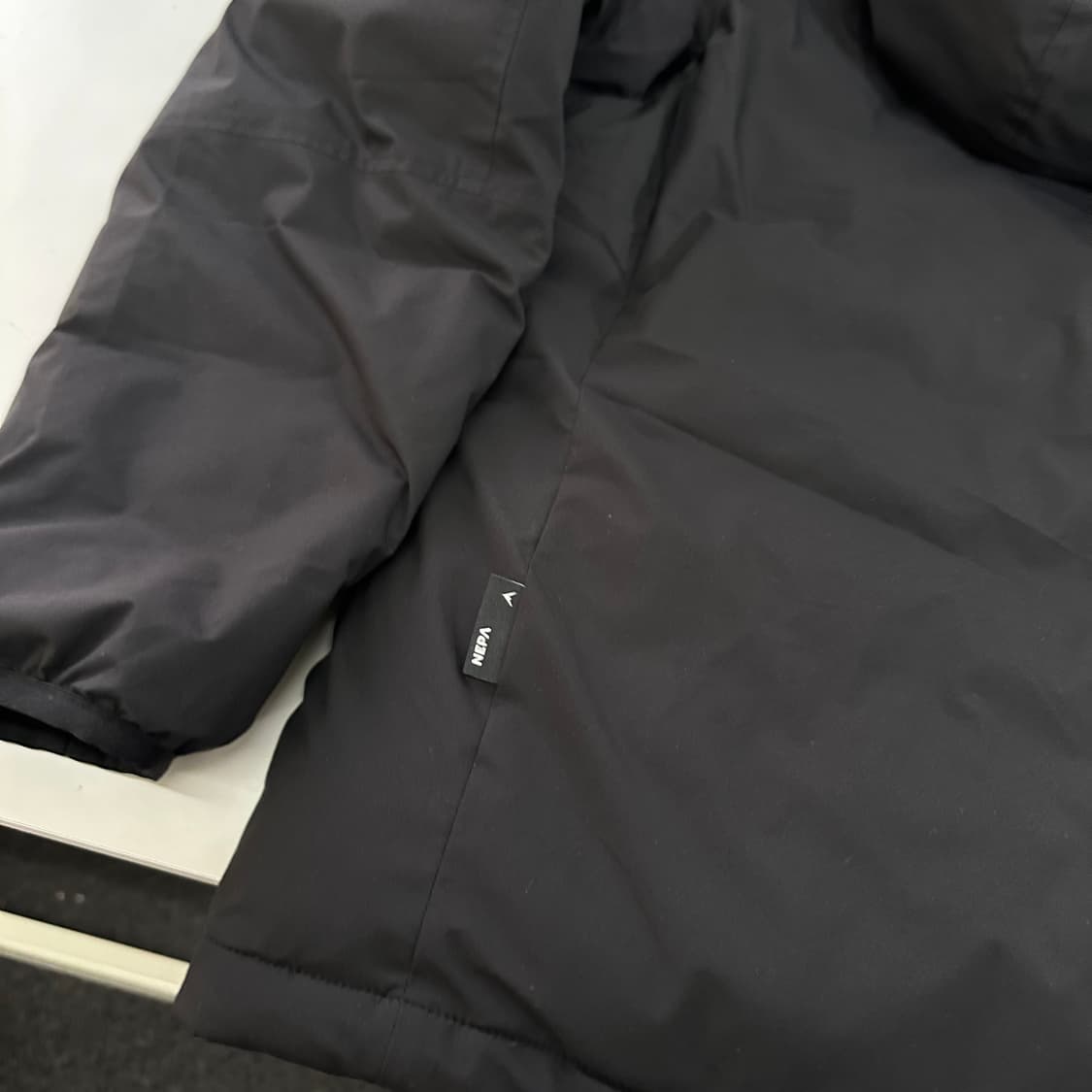 L 네파 블랙 후드 경량패딩점퍼 상품이미지10