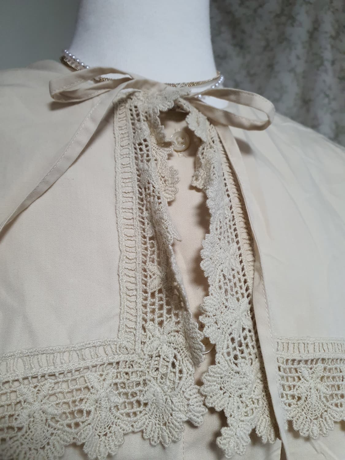 [지뢰계] 레이스 빅 카라 블라우스 아이보리 상품이미지6