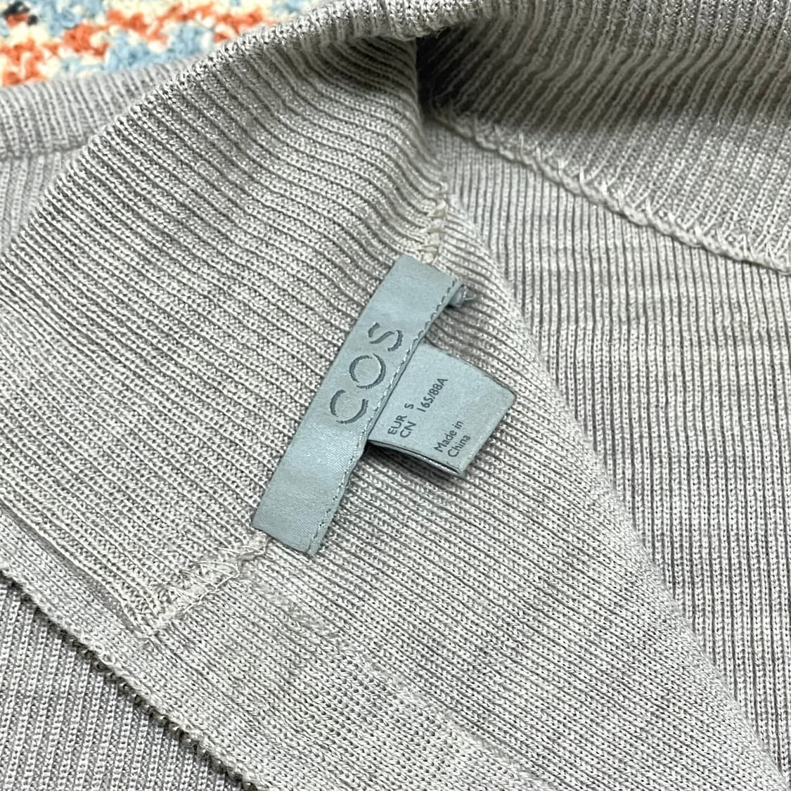 코스 베이지 반폴라 울 니트 여성S 상품이미지3