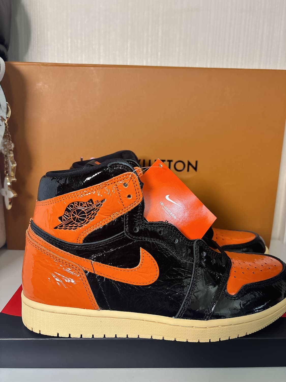 조던 1 쉐터드 백보드 3.0 상품이미지1