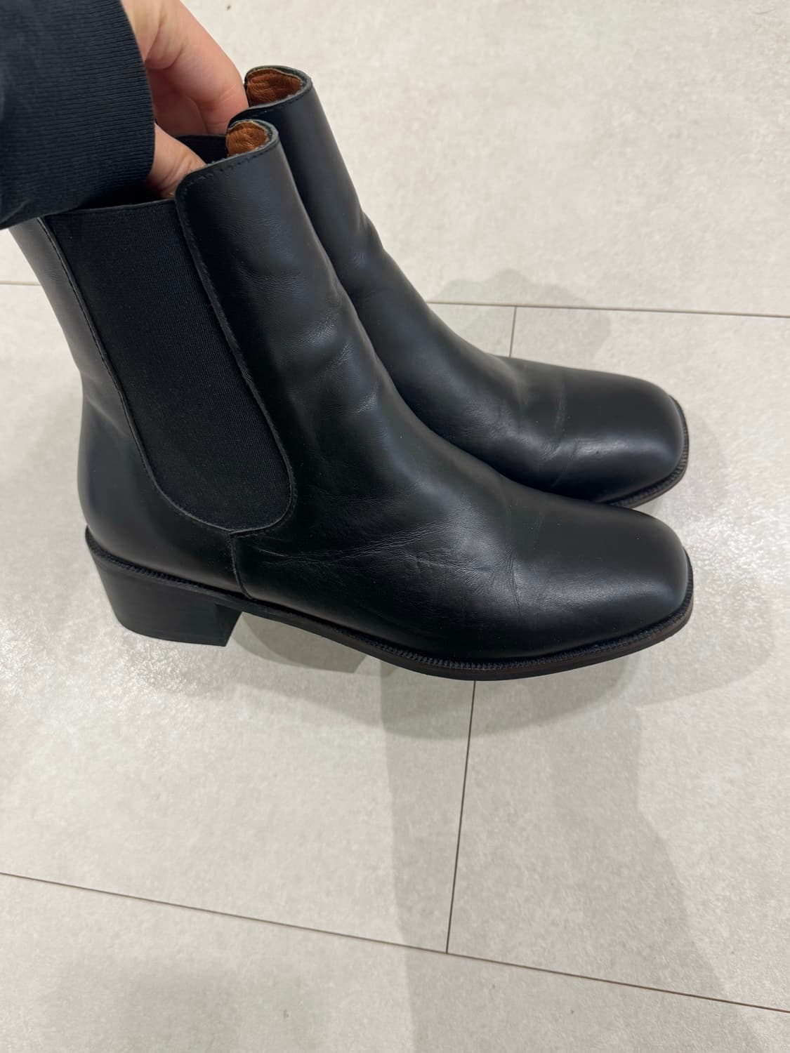 마뗑킴 가죽 첼시 부츠 245 / 소가죽 레더 부츠 상품이미지1