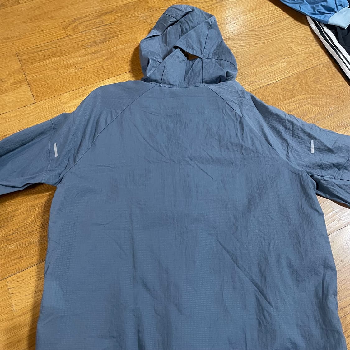 나이키 바람막이 L 상품이미지3