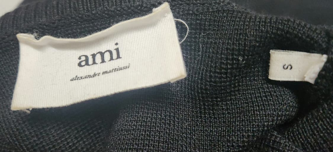 (정품) 아미 울 블랙 니트(S) 상품이미지4