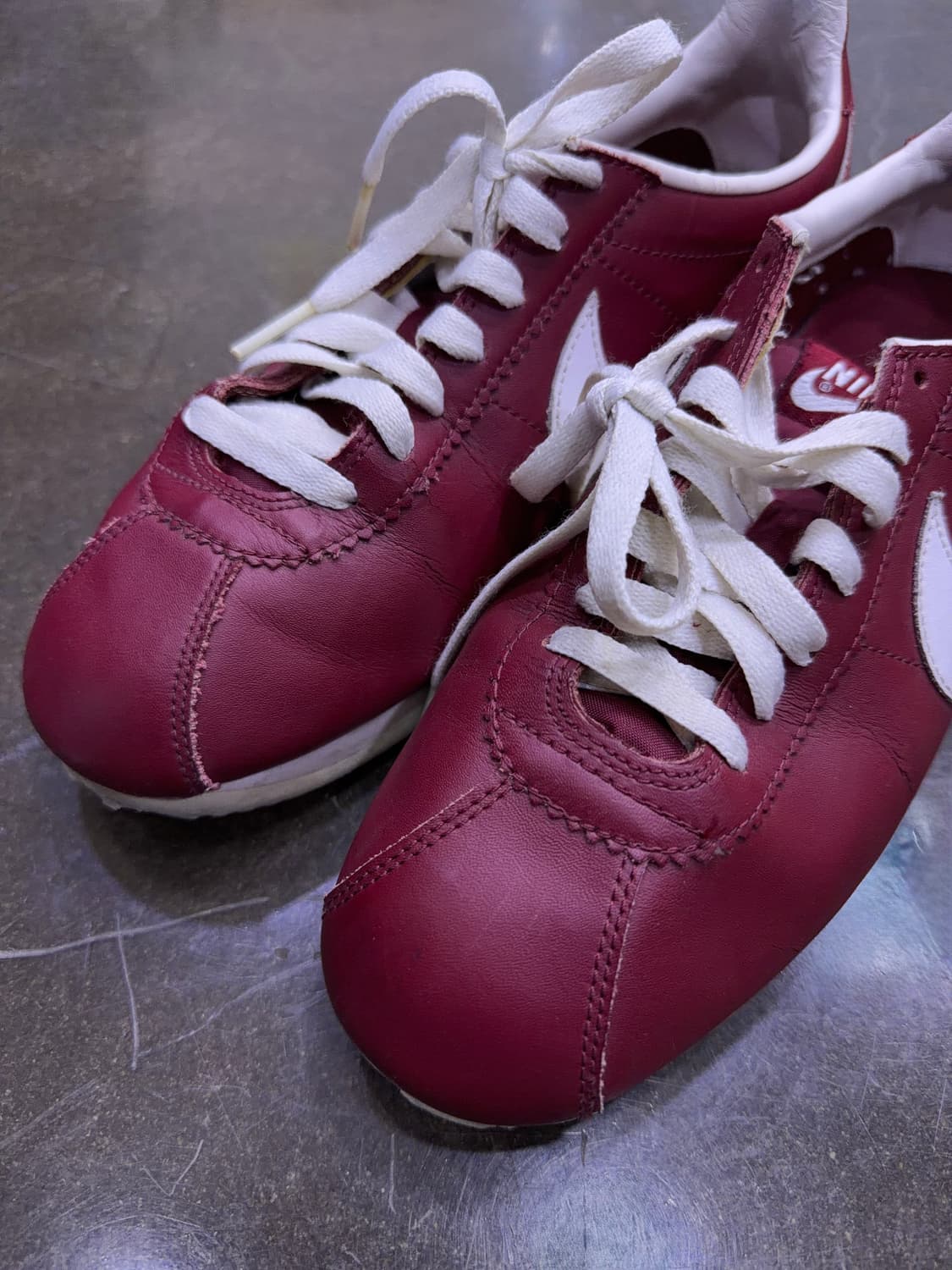 나이키 클래식 코르테즈 가죽 레더 버건디 화이트 스니커즈 275 상품이미지3