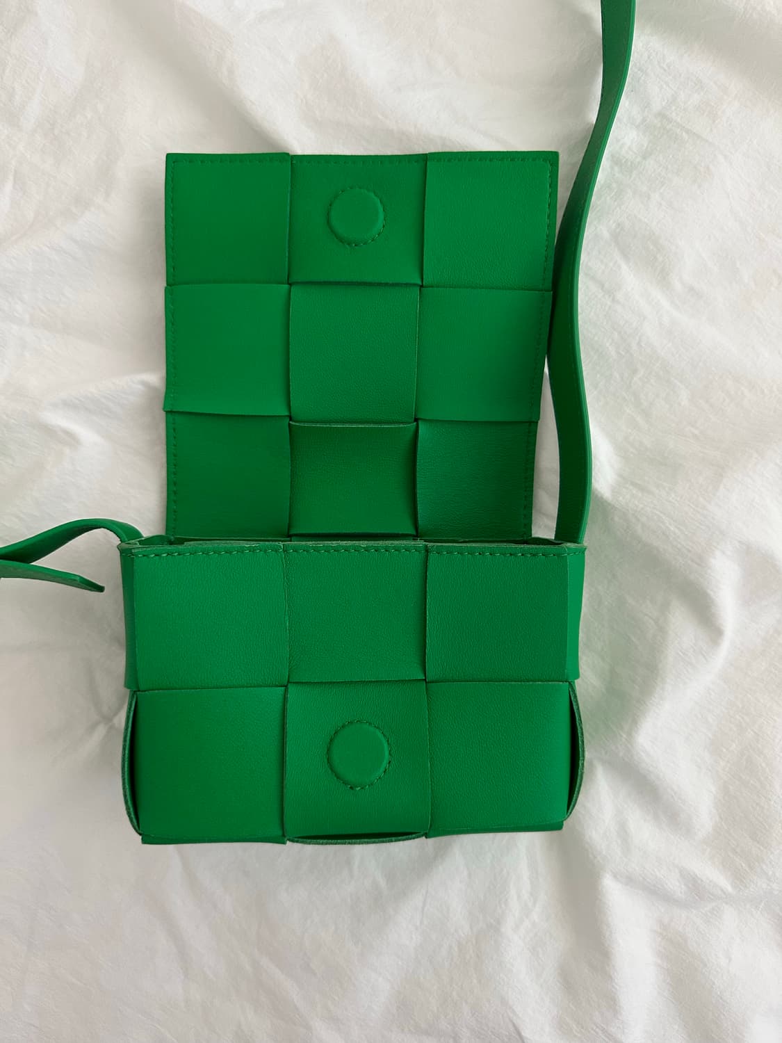 보테가베네타 미니 카세트백 상품이미지6