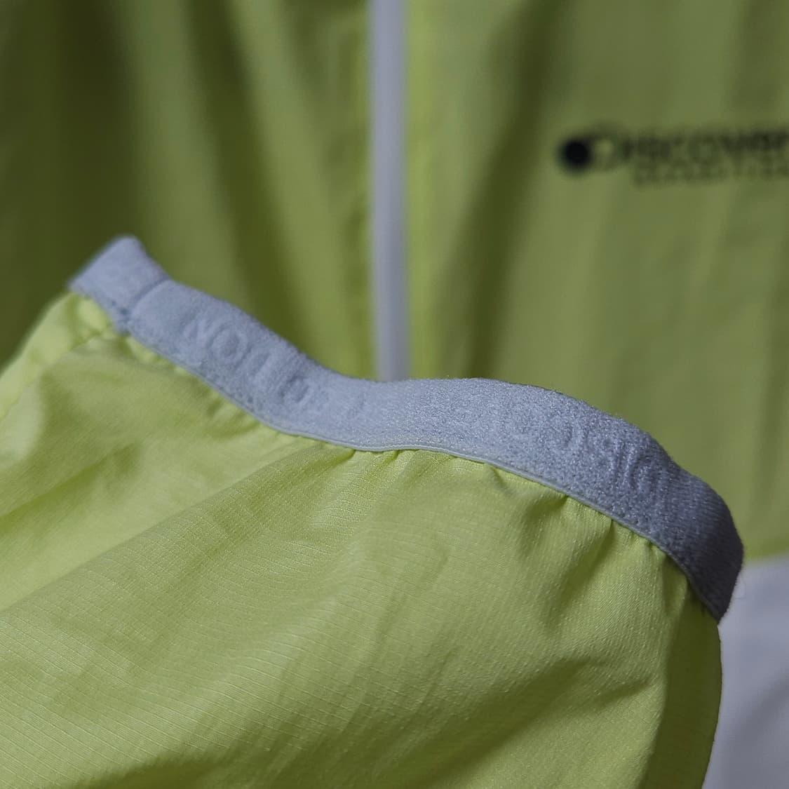 90 ) 디스커버리 여성 런닝 홑겹 바람막이 상품이미지3