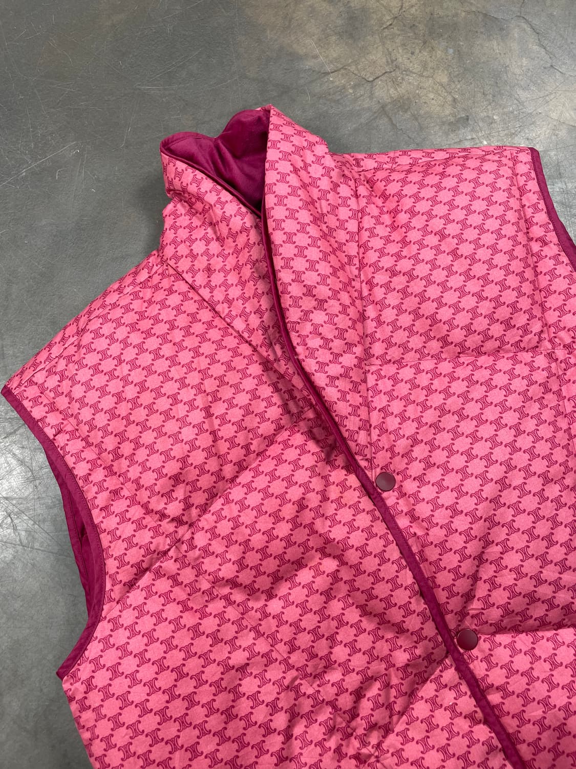 셀린느 트리엄프 패딩 베스트 상품이미지2