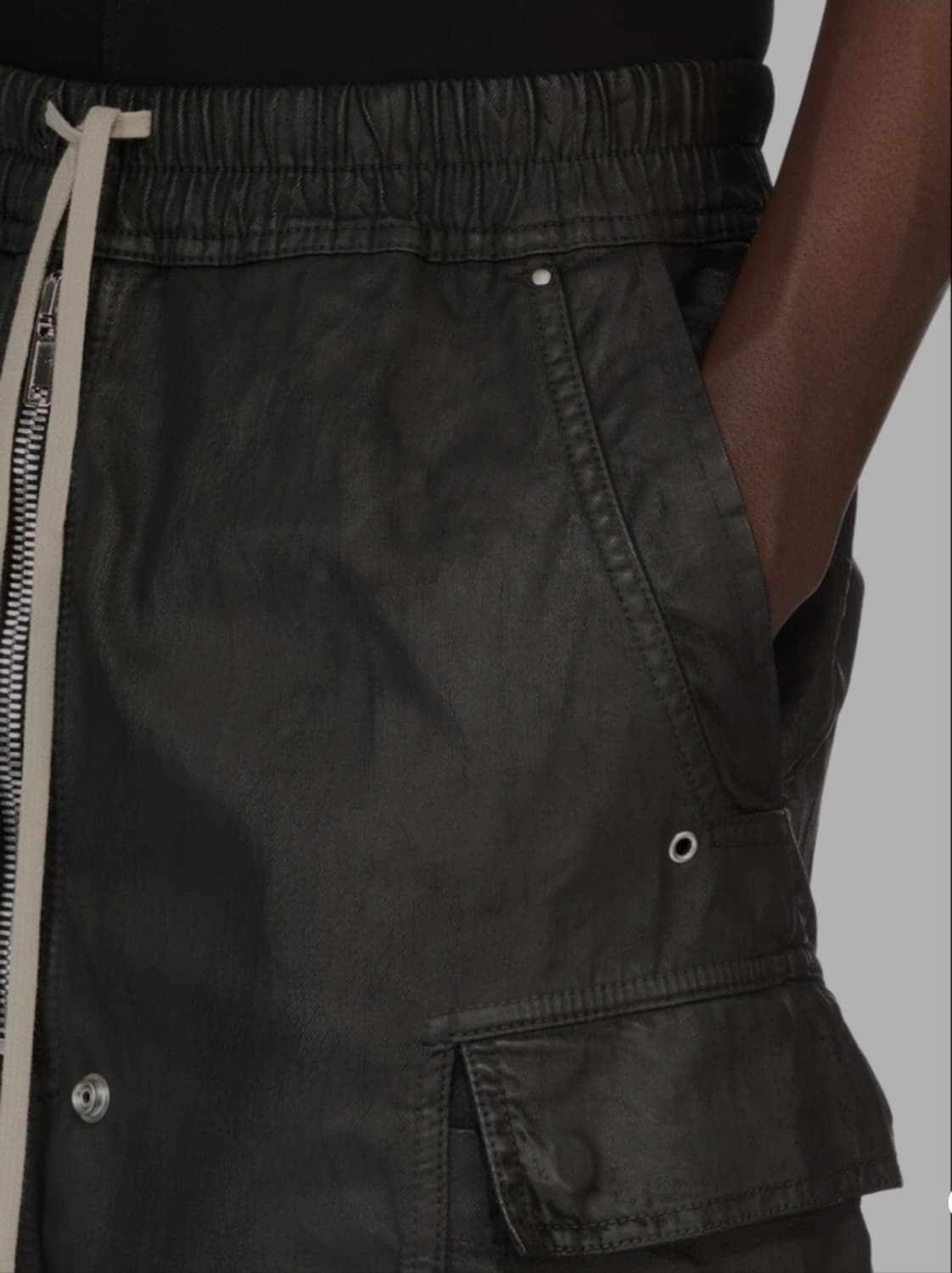 릭오웬스 SS26 TEMPLE 왁스 코팅 카고 벨라 쇼츠 DBK 상품이미지6