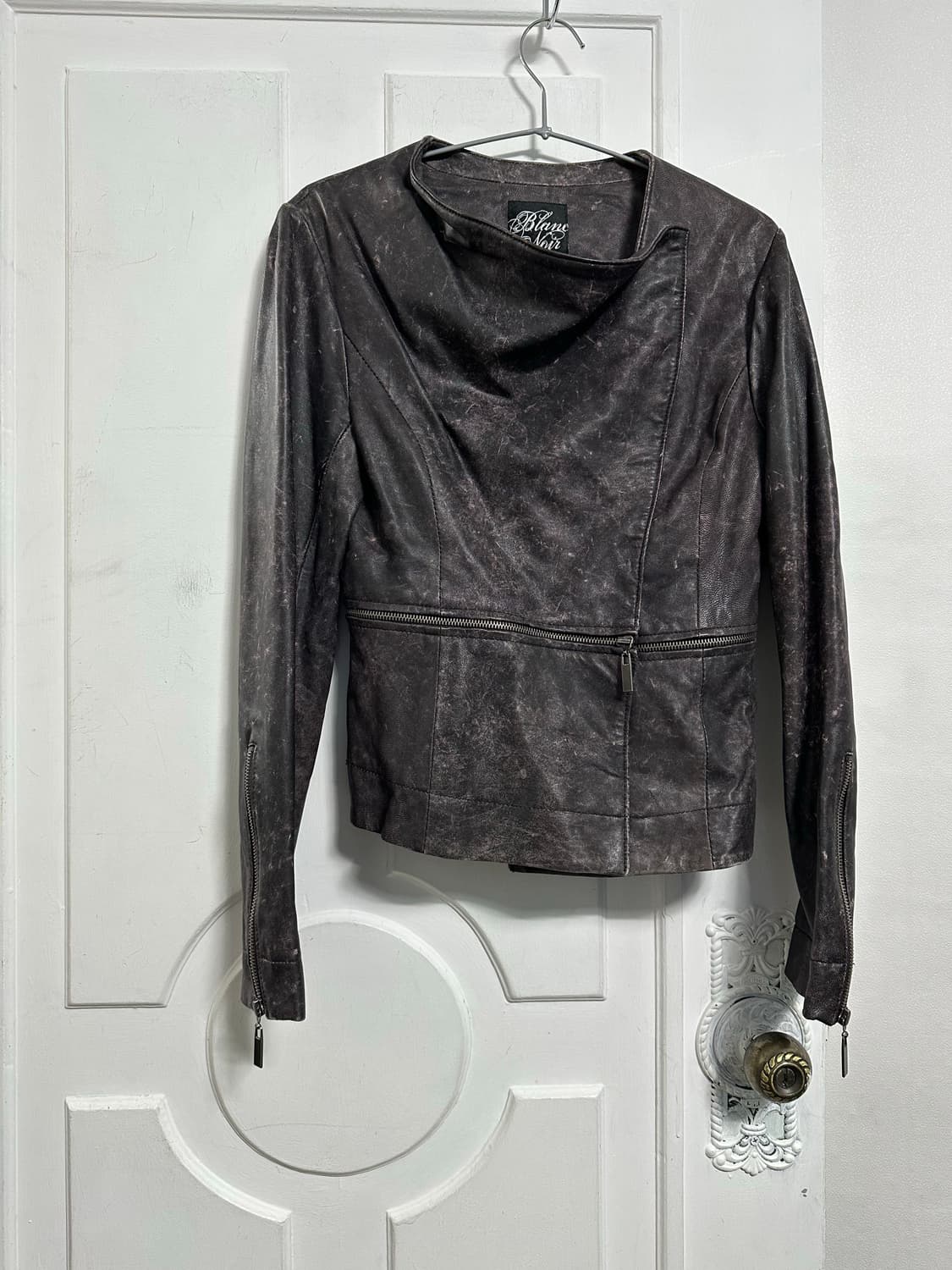 블랑 노이어 비대칭 레더 자켓 상품이미지1