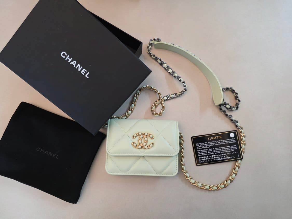 정품 샤넬 19 미니백 상품이미지1