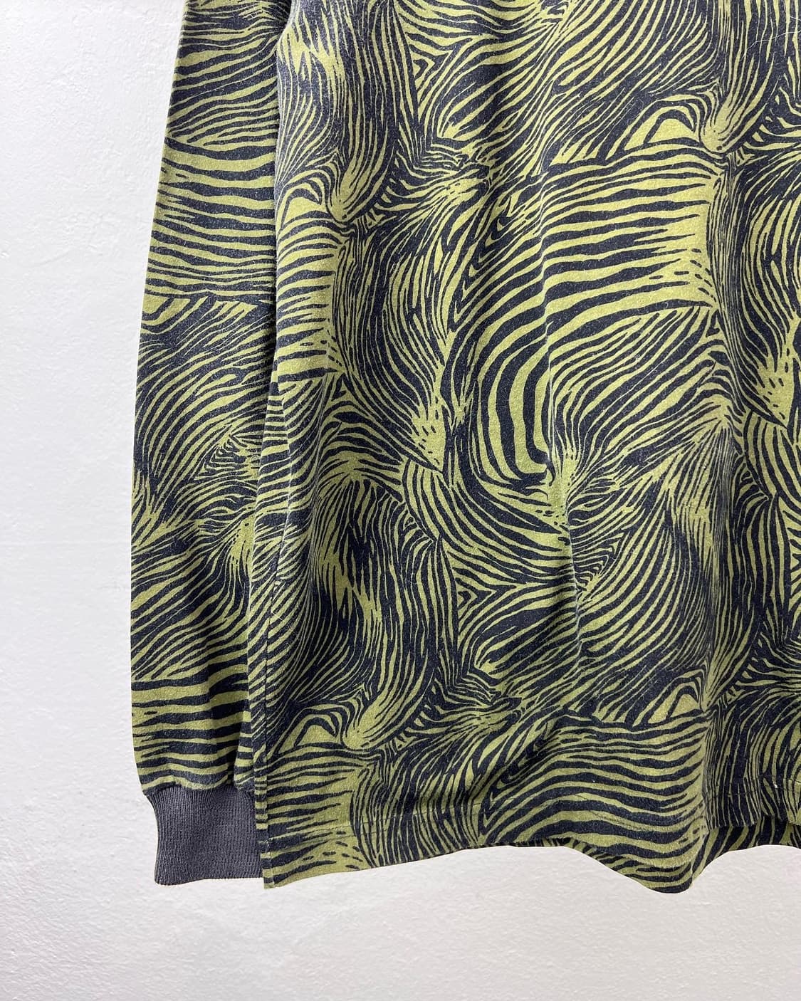 베르사체 클래식 V2 그린 패턴 롱슬리브  상품이미지3