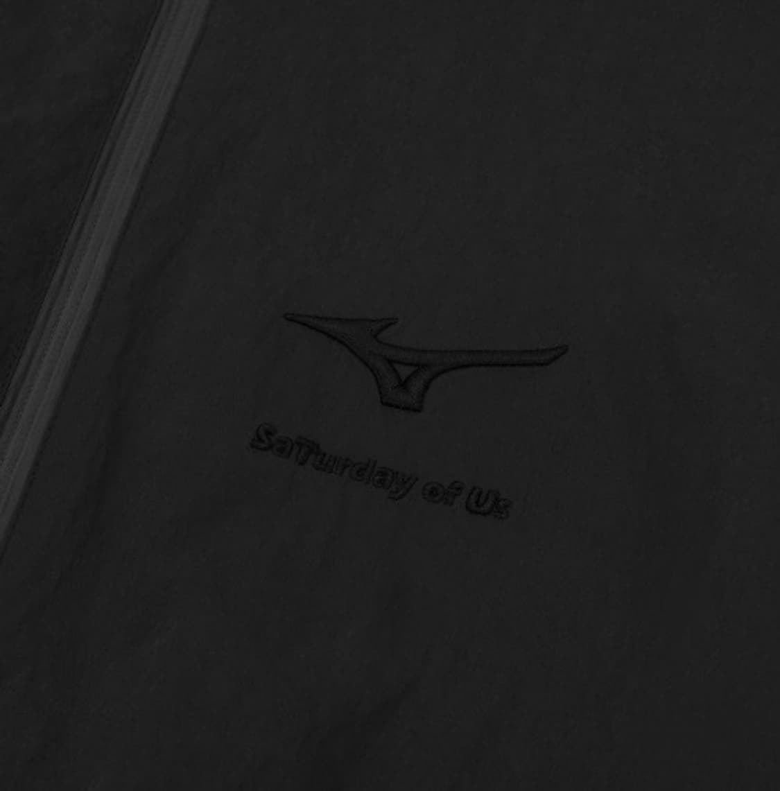 stu x 미즈노 윈드 브레이커 블랙 상품이미지3