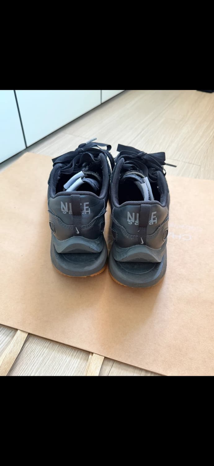 나이키 사카이 베이퍼와플 블랙 앤 검 260mm 상품이미지3