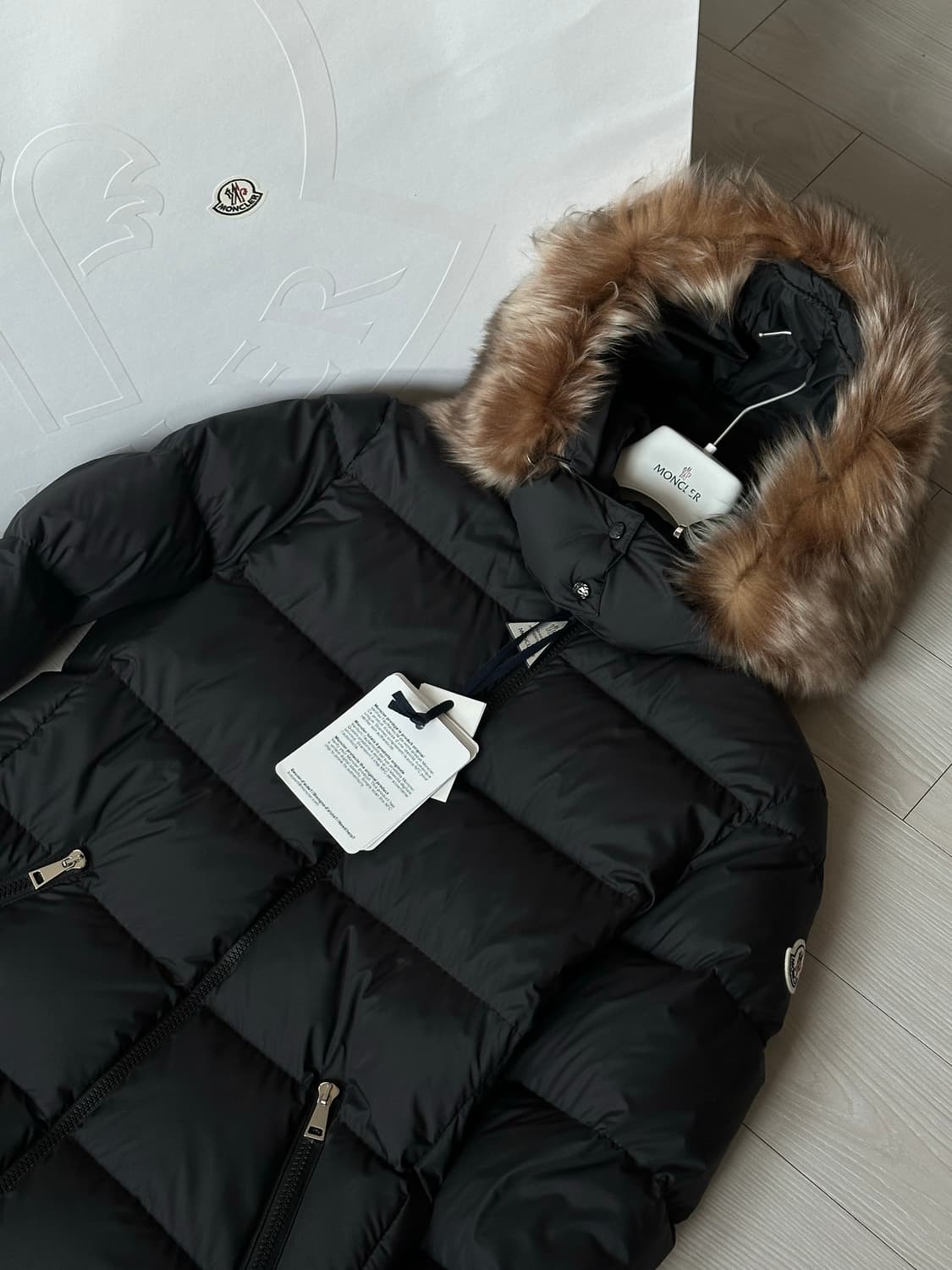 몽클레어 허드슨 여성 롱패딩 23fw 3(55-66) 새상품 상품이미지1