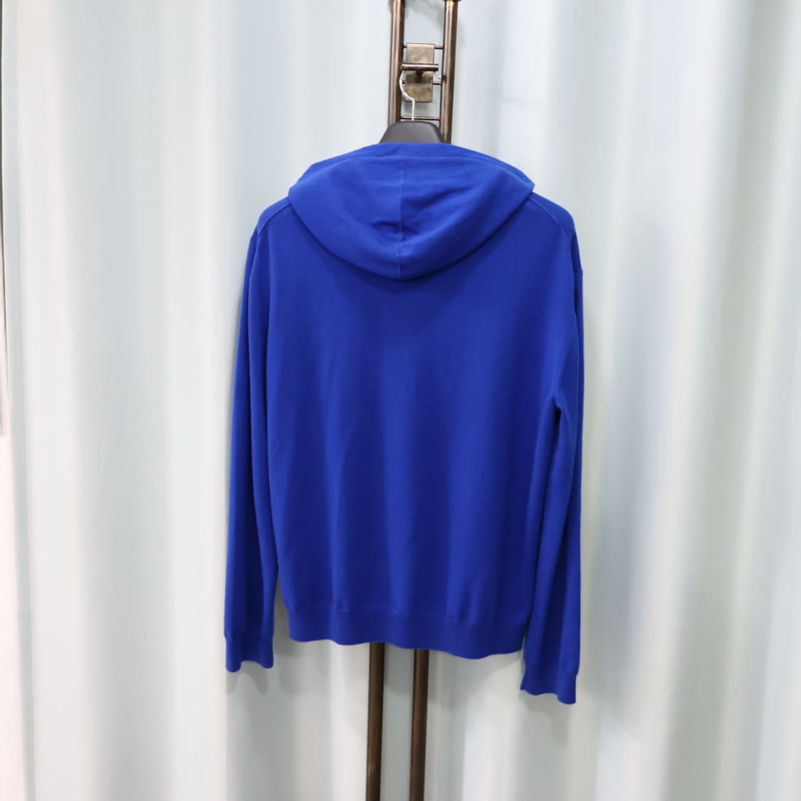 루이비통 LV 로고 자수 엠보스 캐시미어 후드티 XL/105 상품이미지6