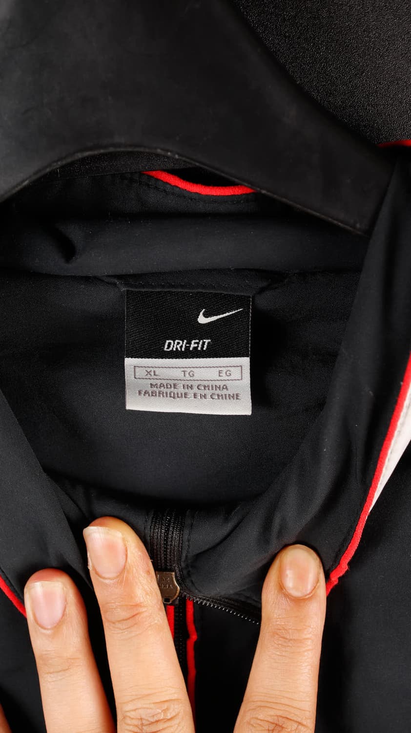 나이키 검빨 드라이핏 바람막이 상품이미지5