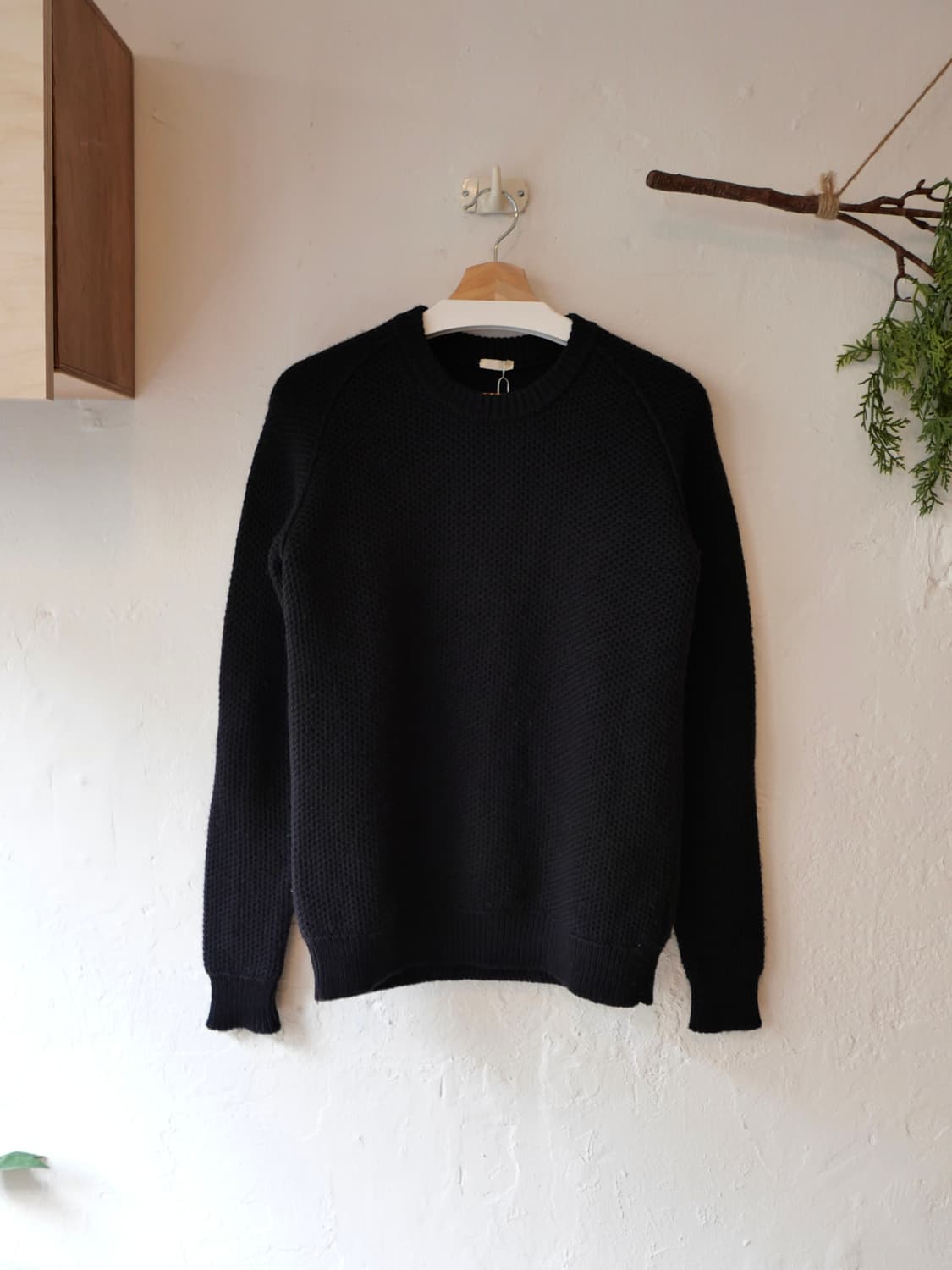 코모리 엘보 패치 니트 스웨터 상품이미지1