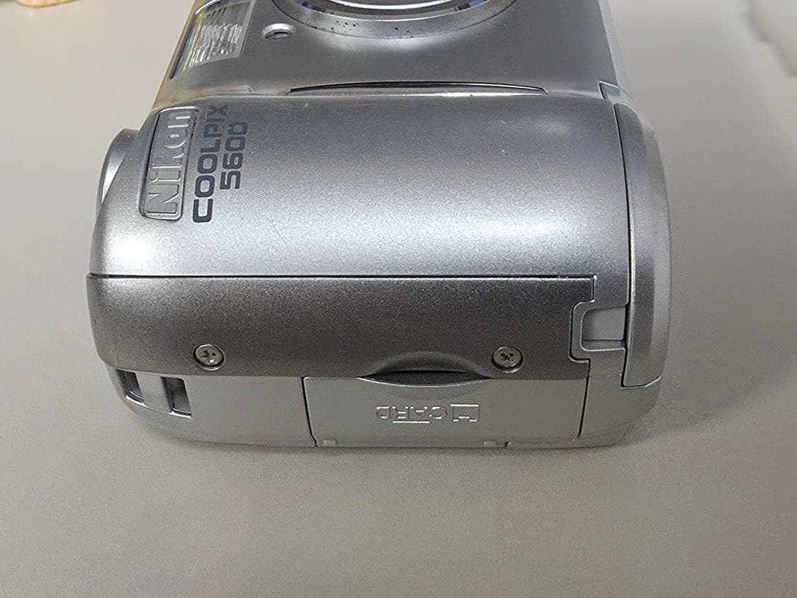 니콘 쿨픽스 5600 빈티지 디지털카메라 상품이미지3