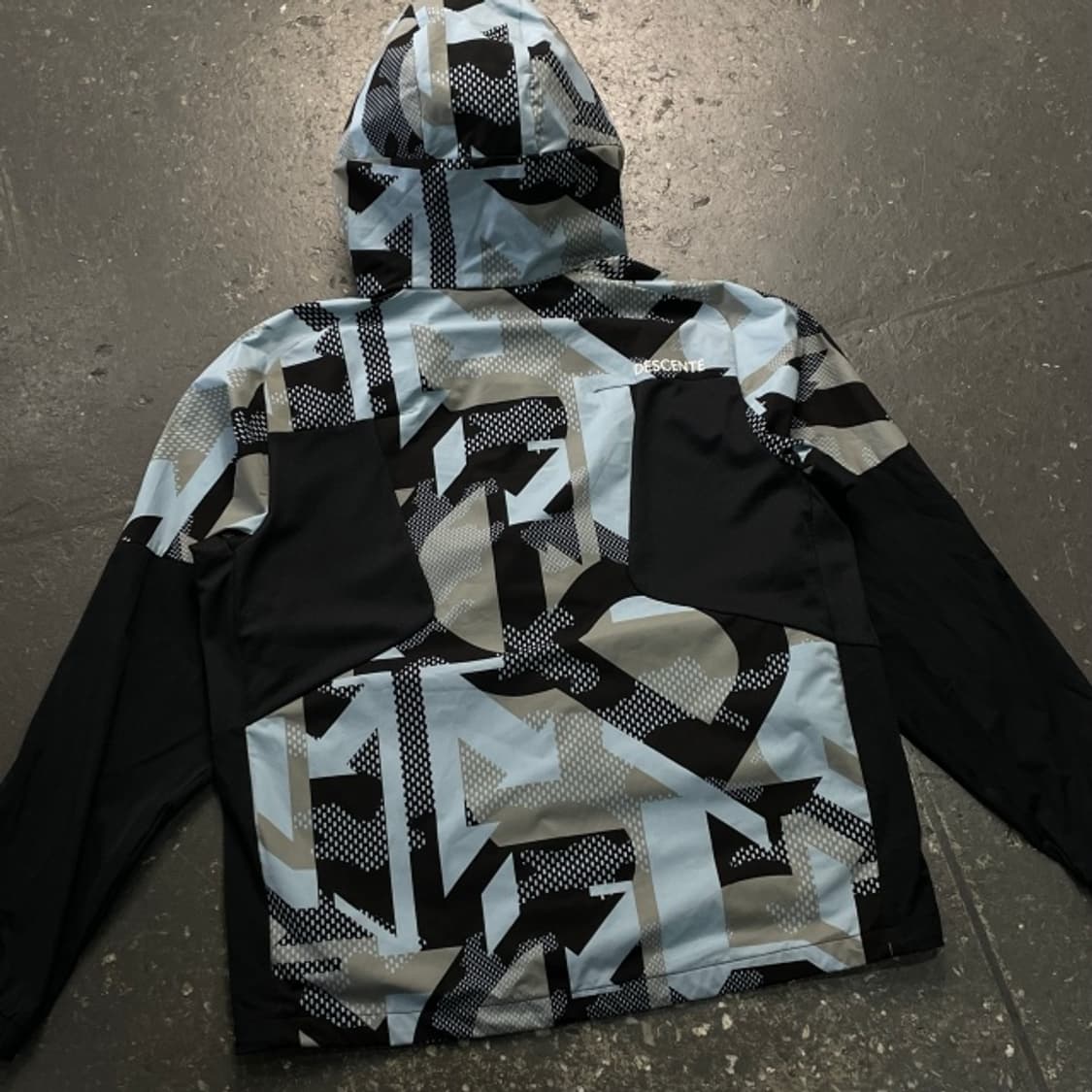 105 데상트 바람막이 상품이미지6