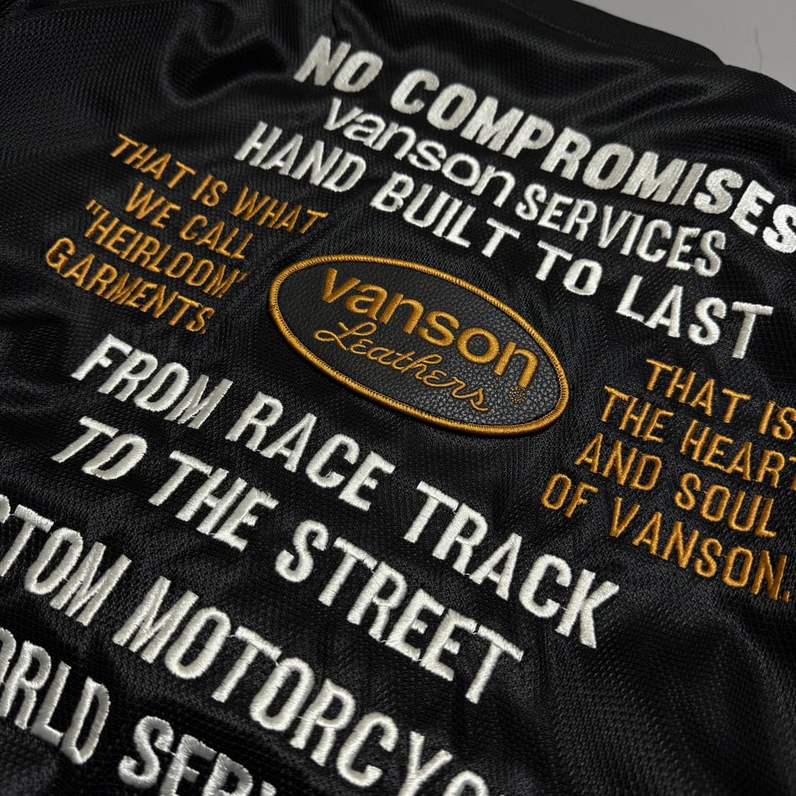 VANSON 22ss 블랙컬러 양면 패치 로고 슬리브 자수 메쉬 MA-1 상품이미지8