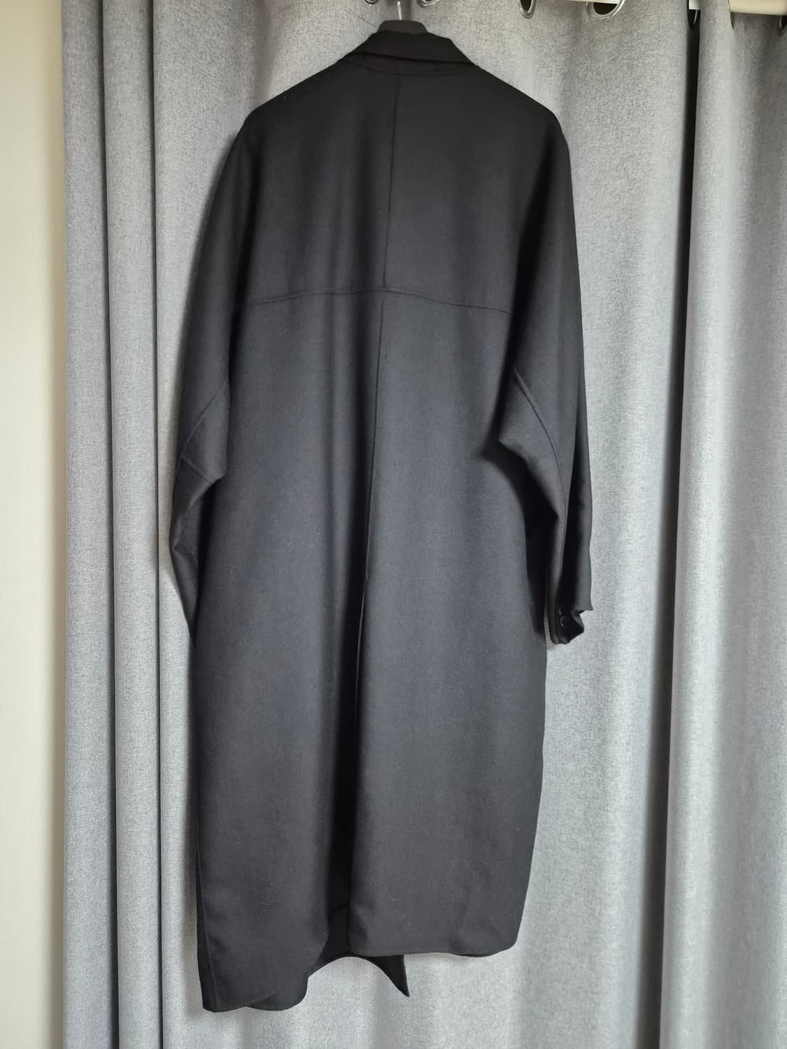 송지오옴므 더블 레이어드 오버핏 코트 팝니다 우영미 타임옴므 솔리드옴므 상품이미지4