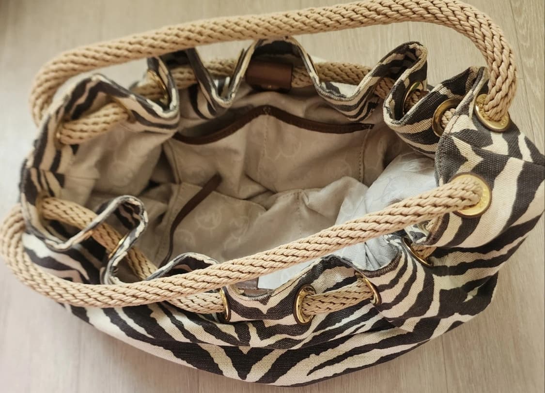 Michael kors 마이클코어스 지브라 패턴 호보백 상품이미지4