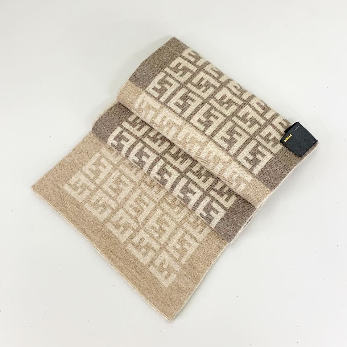 펜디 FF 로고 머플러 상품이미지1